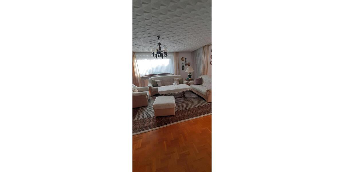 Erdgeschoßwohnung Winkelhaid - 5 Zimmer, 120 m&sup2;, 1.100&euro; | Angebot:25163854