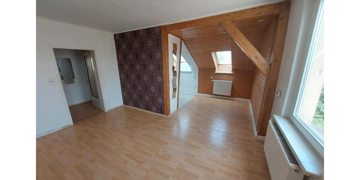 Dachgeschoßwohnung Altenburg - 2 Zimmer, 50 m&sup2;, 470&euro; | Angebot:26338481
