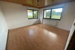 Wohnung ( ca. 175 qm, 7 Zimmer, Balkon, Großer Garten )