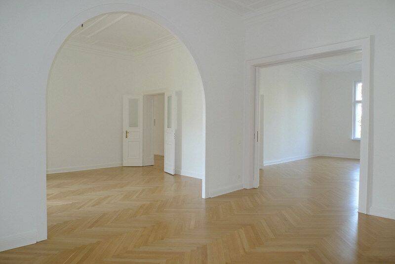 TOP Lage am Ku’damm (Lehniner Platz) - sehr repräsentative, großzügig geschnittene AltbauWohnung
