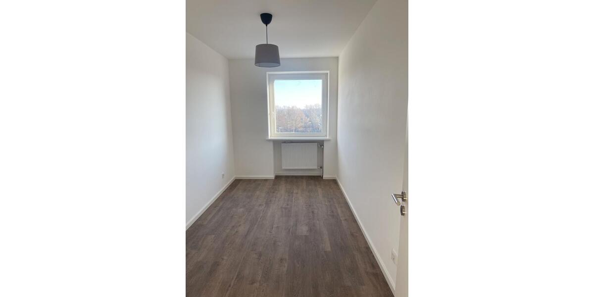 Dachgeschoßwohnung Bad Oldesloe - 4 Zimmer, 102 m&sup2;, 1.100&euro; | Angebot:26655363
