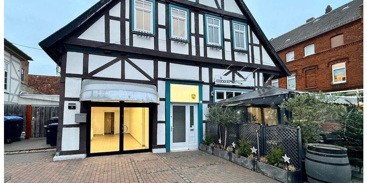 Kompakte Ladenfläche mit rund 31 m² - ideal für Kosmetik, Nagelstudio oder Beratung zimmer