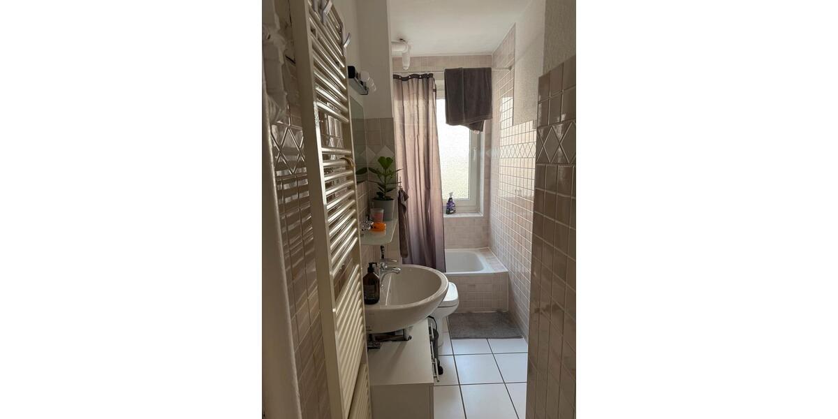 Hochparterre Hannover Vahrenwald-List - 1 Zimmer, 42 m&sup2;, 450&euro; | Angebot:25946942