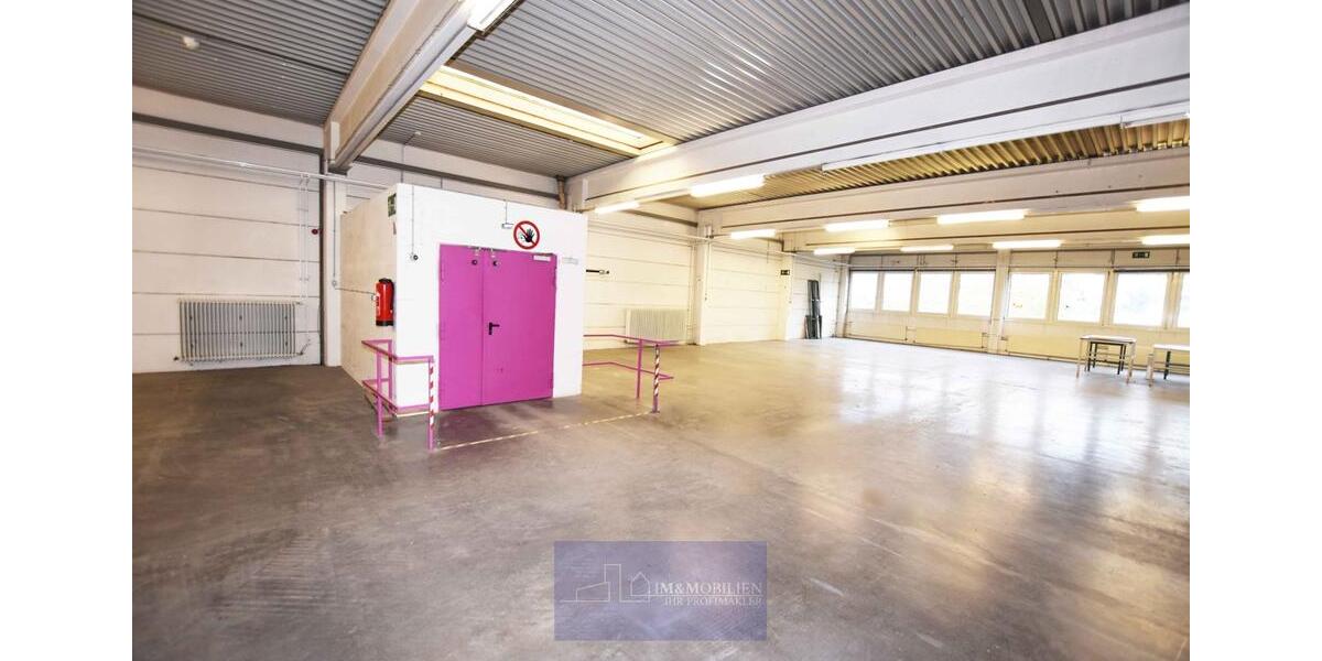 ERLANGEN - WETTERKREUZ: 2 GROSSE HALLEN FÜR LAGERPRODUKTIONBEHEIZTLICHTBÜROA3A73AIRPORT zimmer