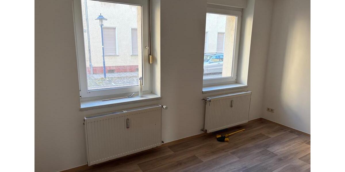 Erdgeschoßwohnung Staßfurt - 1 Zimmer, 35 m&sup2;, 300&euro; | Angebot:23419304