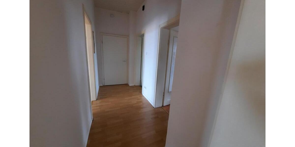 Etagenwohnung Floß - 3 Zimmer, 80 m&sup2;, 520&euro; | Angebot:26137382