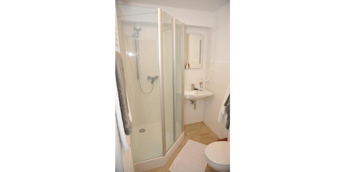 Regenburg-West Ab28€Nacht - WG-Zi(10,16 oder 23 m²) in 3er-WG, vollmöbliert Monteurzimmer 1 zimmer