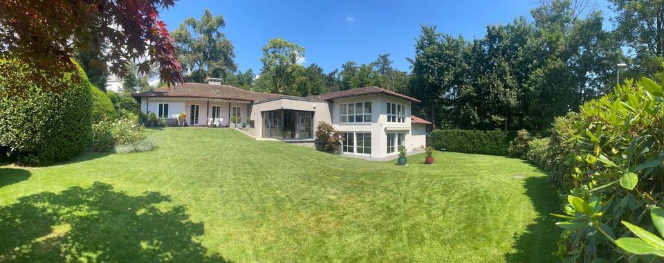 KRONBERG - VILLA MIT TRAUMGARTEN