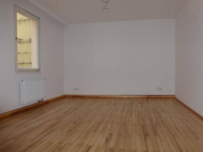 Etagenwohnung Nürnberg Lorenz - 3 Zimmer, 127 m&sup2;, 980&euro; | Angebot:24726793