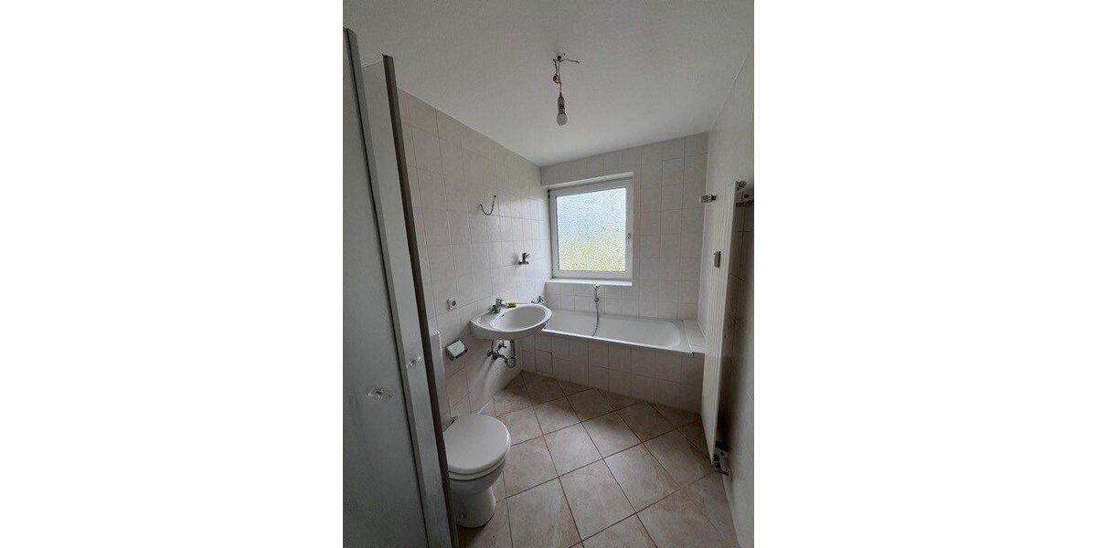 Dachgeschoßwohnung Aarbergen - 3 Zimmer, 90 m&sup2;, 765&euro; | Angebot:26624523