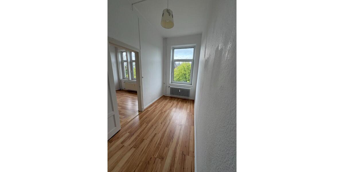 Etagenwohnung Emden - 4 Zimmer, 100 m&sup2;, 850&euro; | Angebot:26621125