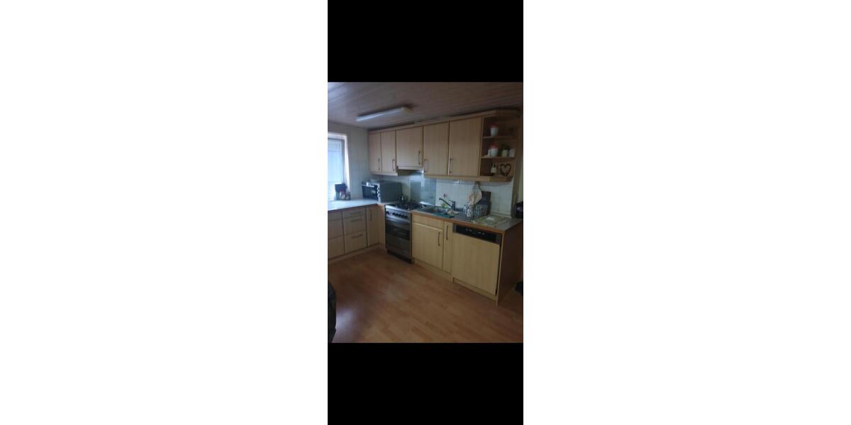 Etagenwohnung Schlitz - 7.5 Zimmer, 138 m&sup2;, 900&euro; | Angebot:26636093