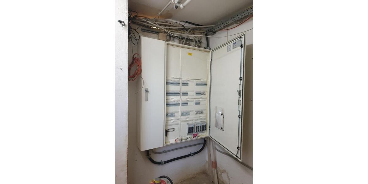 Halle 285m² im Mischgebiet - Autobahnnah, Büro & Starkstrom zimmer