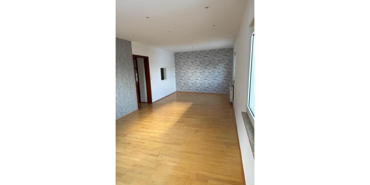 Etagenwohnung Siebeldingen - 4 Zimmer, 100 m&sup2;, 900&euro; | Angebot:24592045