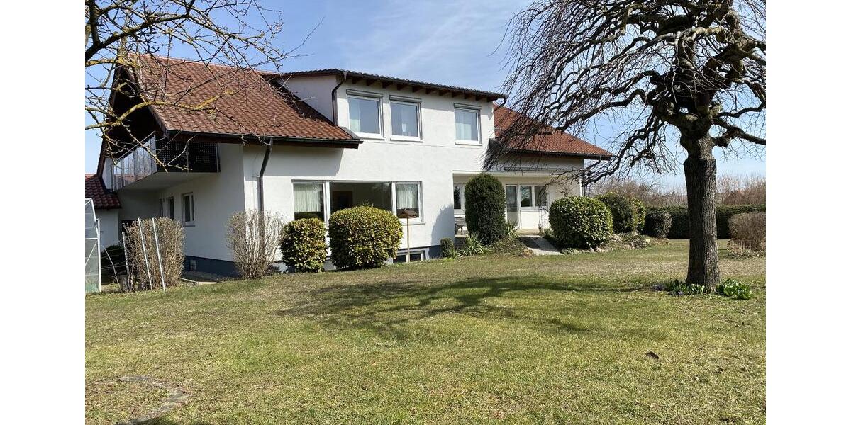 Erdgeschoßwohnung Lonsee - 5 Zimmer, 144 m&sup2;, 1.350&euro; | Angebot:25046512