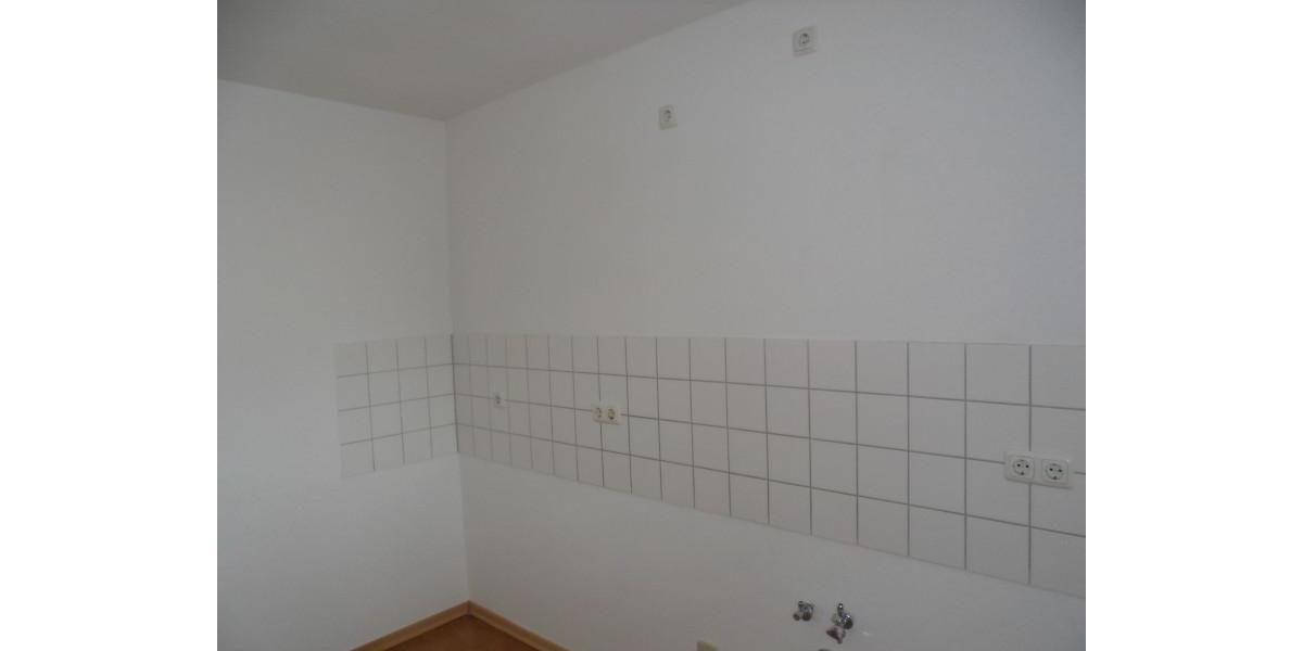 Etagenwohnung Saalfeld (Saale) - 2 Zimmer, 58 m&sup2;, 327&euro; | Angebot:24801995