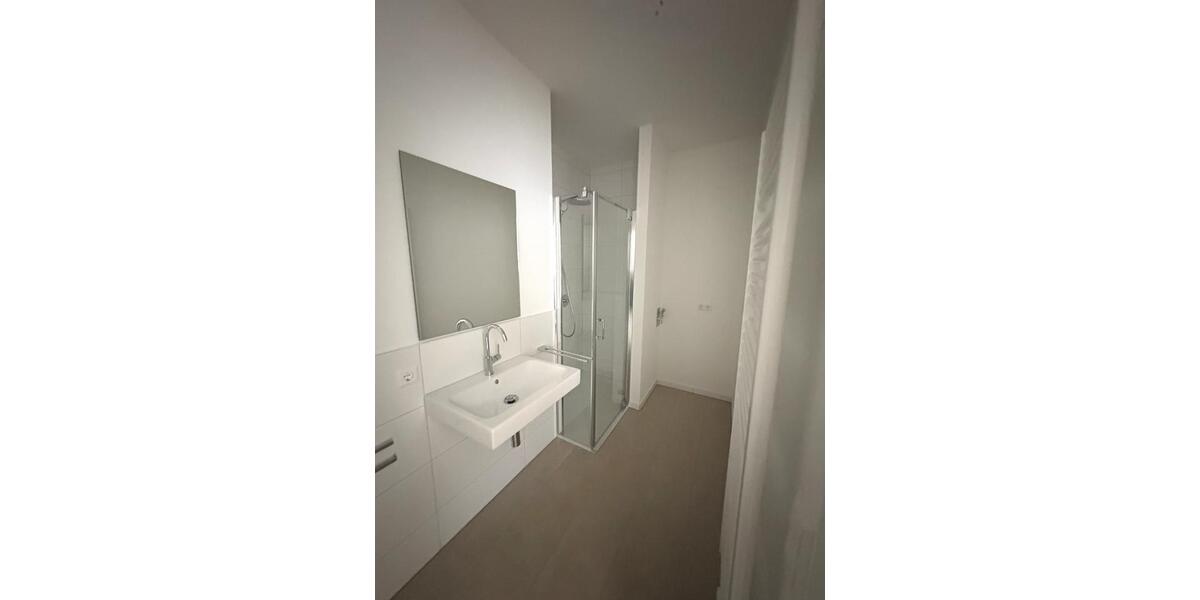 Dachgeschoßwohnung Leonberg - 4 Zimmer, 124 m&sup2;, 2.472&euro; | Angebot:24919337