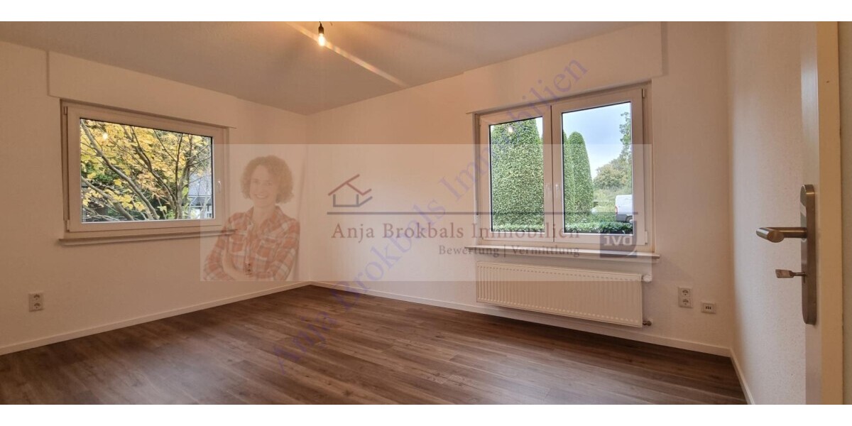 Gütersloh: Erdgeschoss mit Garten und Garage in einem 2 Familienhaus, stadtnahe Lage am Grüngürtel 4.5 zimmer