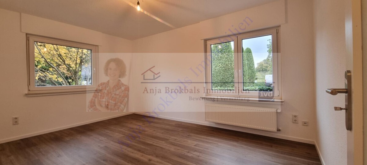 Gütersloh: Erdgeschoss mit Garten und Garage in einem 2 Familienhaus, stadtnahe Lage am Grüngürtel 4.5 zimmer