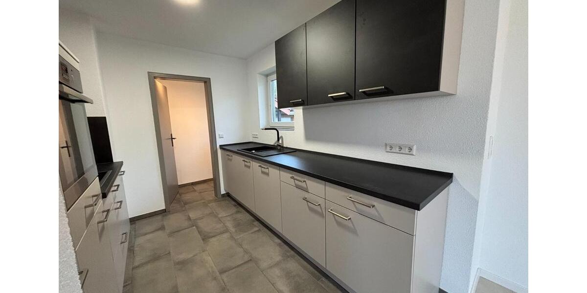 Erdgeschoßwohnung Schefflenz - 4 Zimmer, 92 m&sup2;, 940&euro; | Angebot:25017185