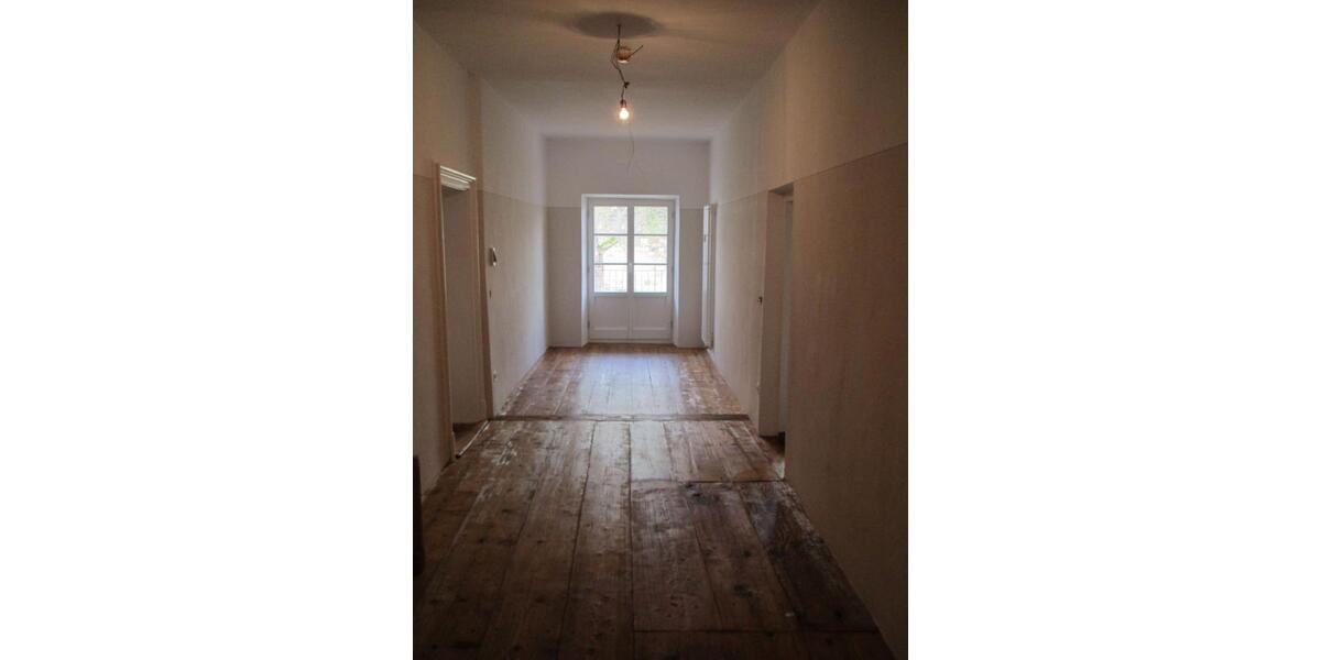 Etagenwohnung Burghausen - 2 Zimmer, 107 m&sup2;, 1.025&euro; | Angebot:25378085