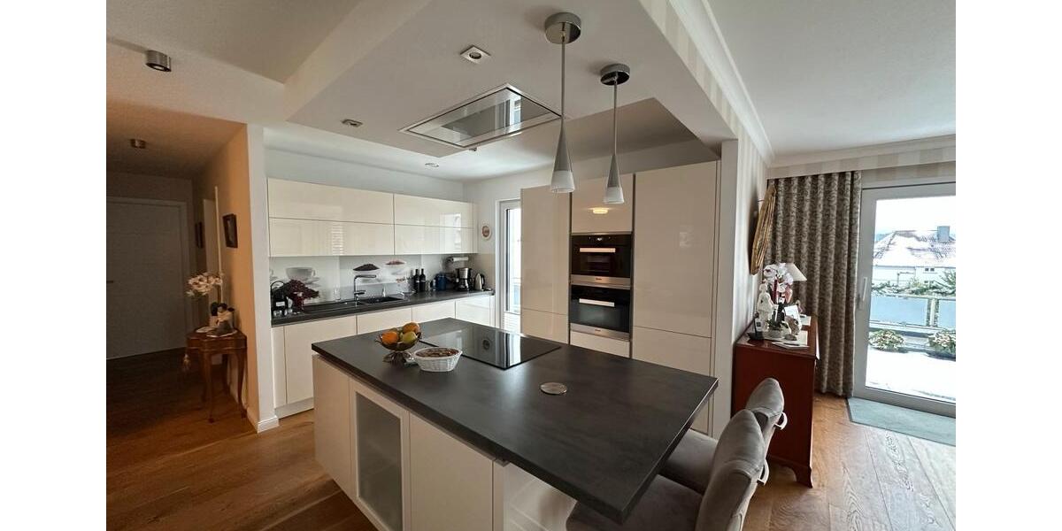 Einfamilienhaus Detmold - 3 Zimmer, 142 m&sup2;, 2.200&euro; | Angebot:24653431