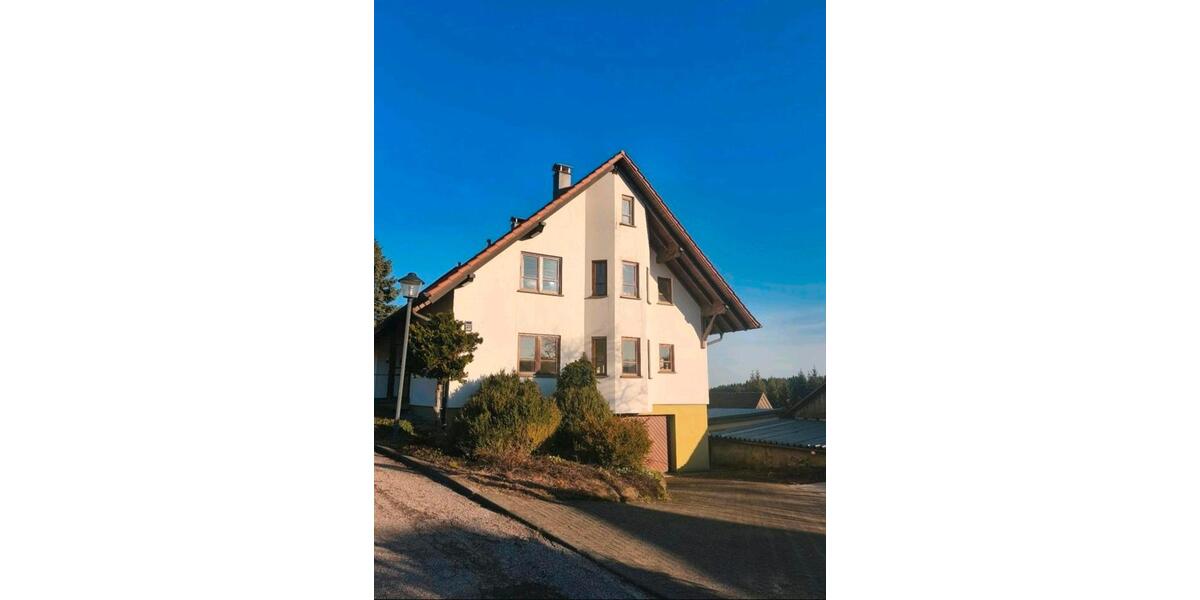 Dachgeschoßwohnung Engen - 3.5 Zimmer, 85 m&sup2;, 820&euro; | Angebot:26697102