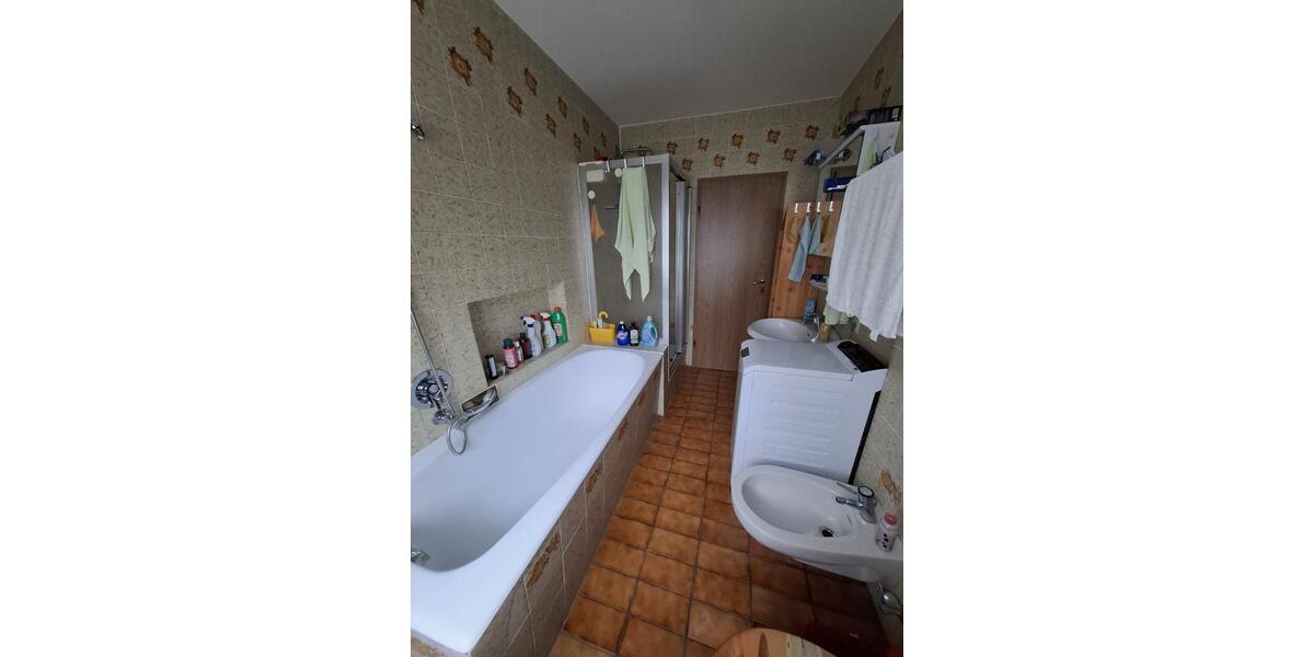 Erdgeschoßwohnung Hallstadt - 3.5 Zimmer, 110 m&sup2;, 1.150&euro; | Angebot:24325827