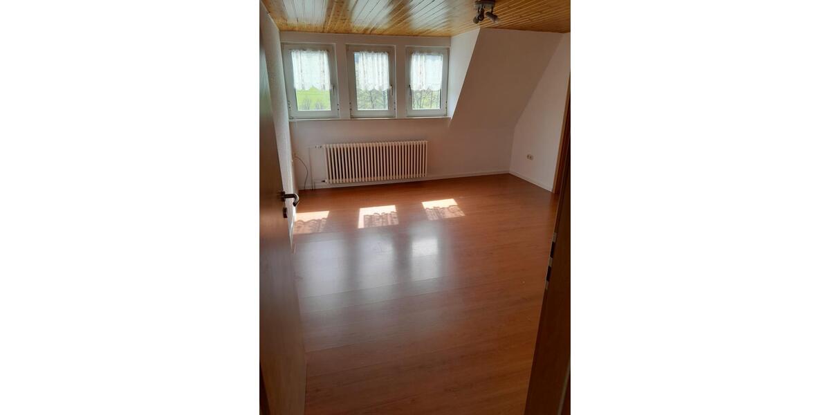 Dachgeschoßwohnung Erndtebrück - 3 Zimmer, 60 m&sup2;, 530&euro; | Angebot:25499317
