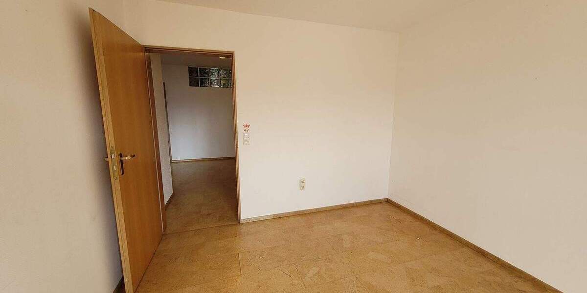 Etagenwohnung Kirchheim - 4 Zimmer, 130 m&sup2;, 980&euro; | Angebot:25845446