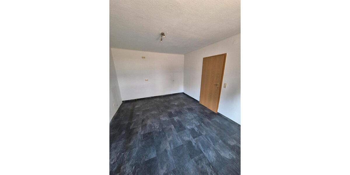 Einfamilienhaus Neuhütten - 4 Zimmer, 120 m&sup2;, 900&euro; | Angebot:25861130