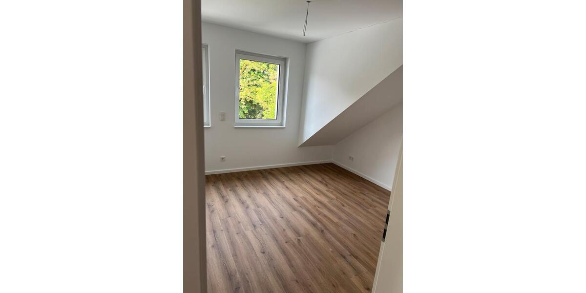 Einfamilienhaus Salzkotten - 2 Zimmer, 71 m&sup2;, 890&euro; | Angebot:24815839