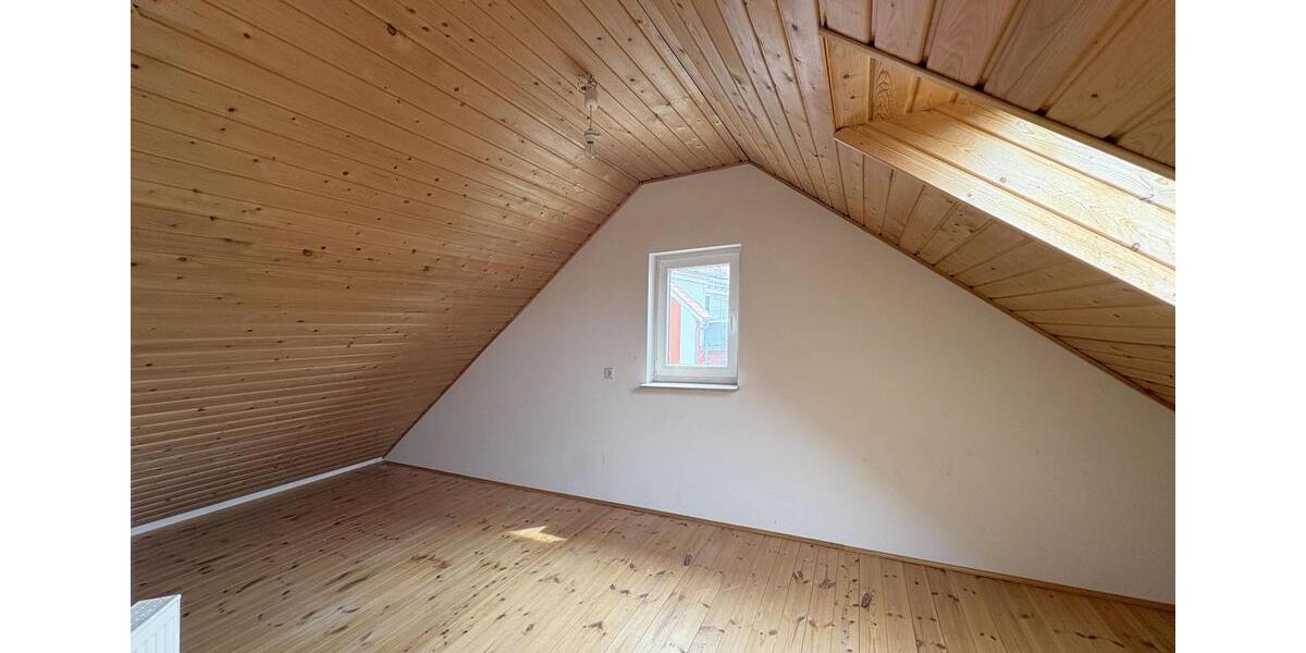 Einfamilienhaus Markkleeberg - 8 Zimmer, 164 m&sup2;, 2.497&euro; | Angebot:25433483