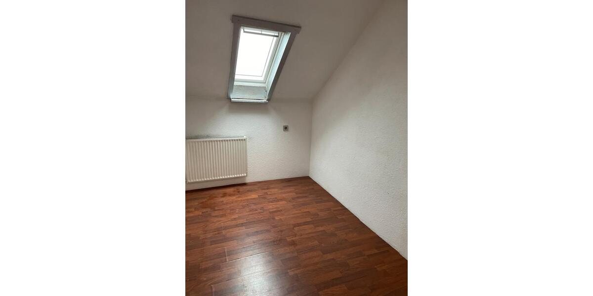 Dachgeschoßwohnung Sulzbach (Saar) - 2 Zimmer, 70 m&sup2;, 700&euro; | Angebot:25998931