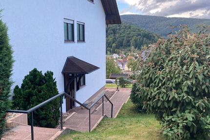 Wohnung Eberbach - 4 Zimmer, 119 m&sup2;, 1.250&euro; | Angebot:25081500