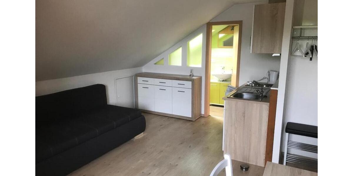 Dachgeschoßwohnung Rehau - 1 Zimmer, 20 m&sup2;, 345&euro; | Angebot:26278736