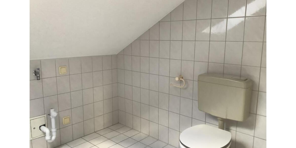 Dachgeschoßwohnung Salzweg - 3 Zimmer, 800&euro; | Angebot:23396158