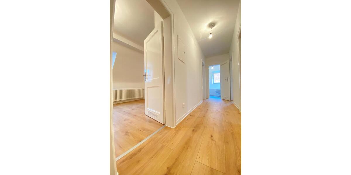 Dachgeschoßwohnung Marl - 3 Zimmer, 62 m&sup2;, 480&euro; | Angebot:25209219