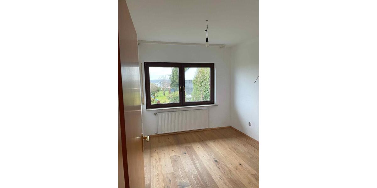 Erdgeschoßwohnung Frankenberg (Eder) - 5 Zimmer, 165 m&sup2;, 1.100&euro; | Angebot:23908357