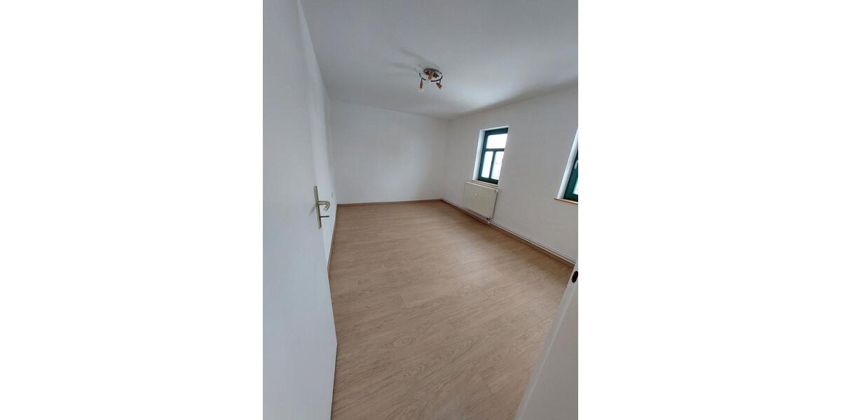 Etagenwohnung Nossen - 2 Zimmer, 42 m&sup2;, 252&euro; | Angebot:25804793