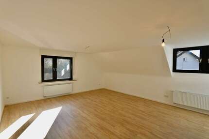 Wohnung Overath - 3 Zimmer, 90 m&sup2;, 855&euro; | Angebot:25502061