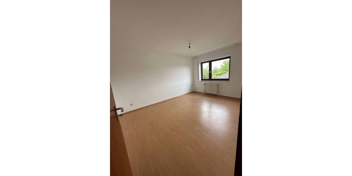 Etagenwohnung Puschendorf - 5 Zimmer, 134 m&sup2;, 1.200&euro; | Angebot:26486720