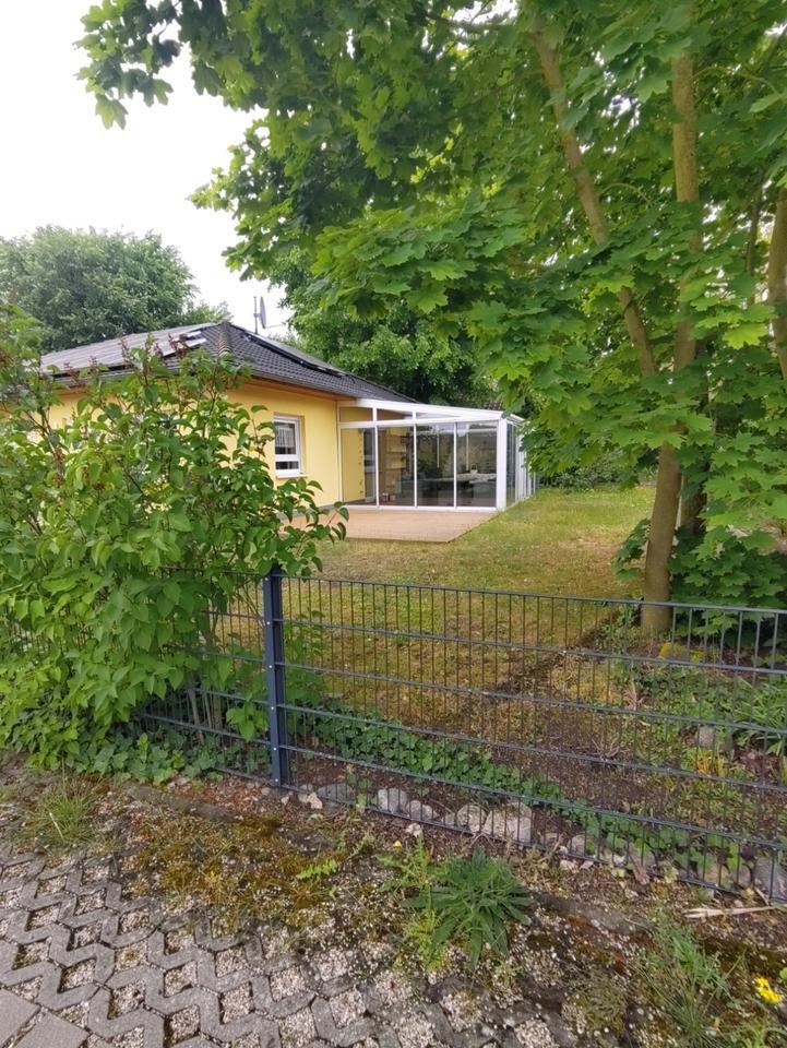 3 Zimmer Haus im Bungalow-Stil mit EBK und Sommergarten