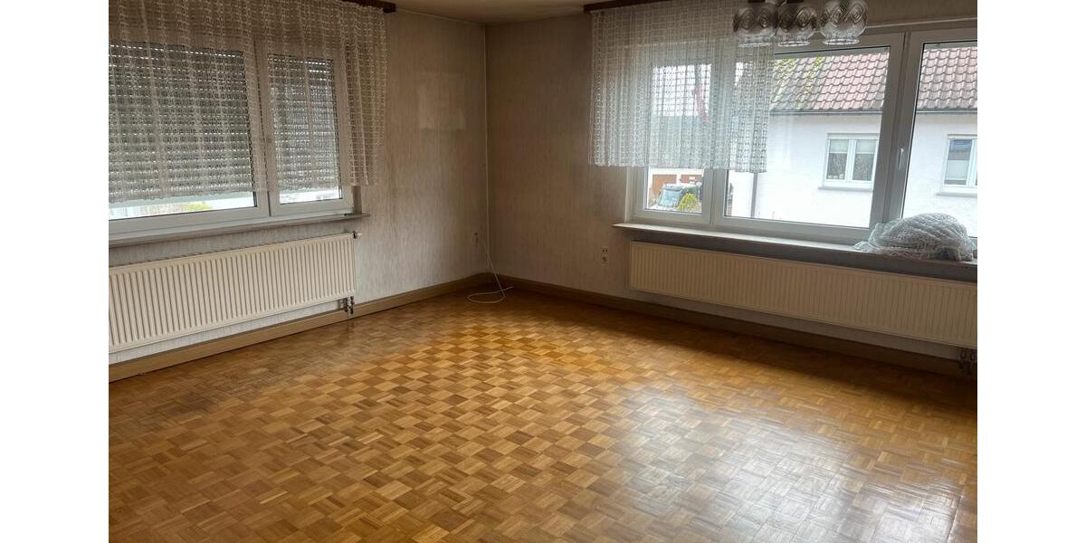 Etagenwohnung Holzgerlingen - 4 Zimmer, 90 m&sup2;, 1.300&euro; | Angebot:25052575