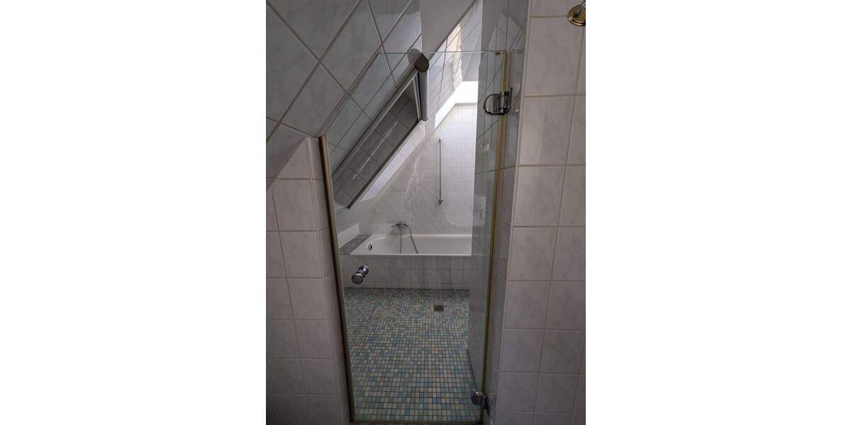 Etagenwohnung Malchow - 3 Zimmer, 200 m&sup2;, 1.250&euro; | Angebot:24918522