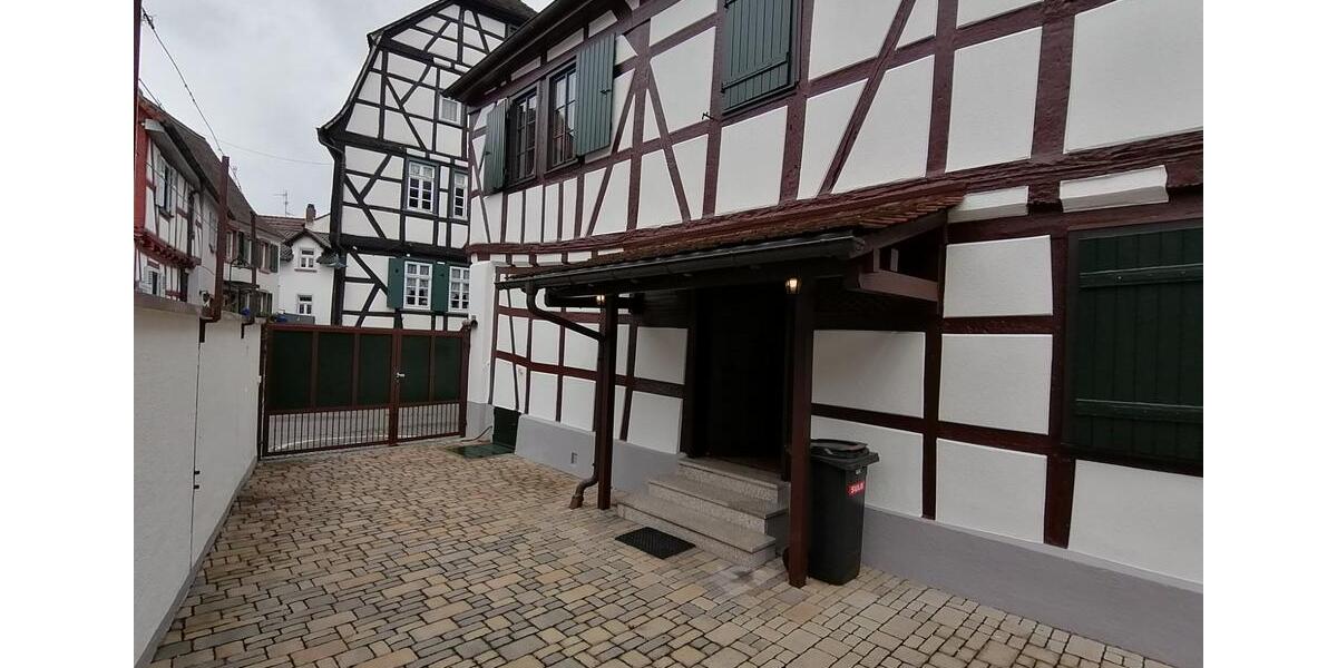 Schönes Fachwerkhaus in der Altstadt von Dreieichenhain! 6 zimmer