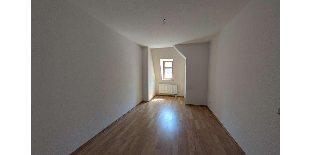 Dachgeschoßwohnung Görlitz - 3 Zimmer, 102 m&sup2;, 595&euro; | Angebot:23005317