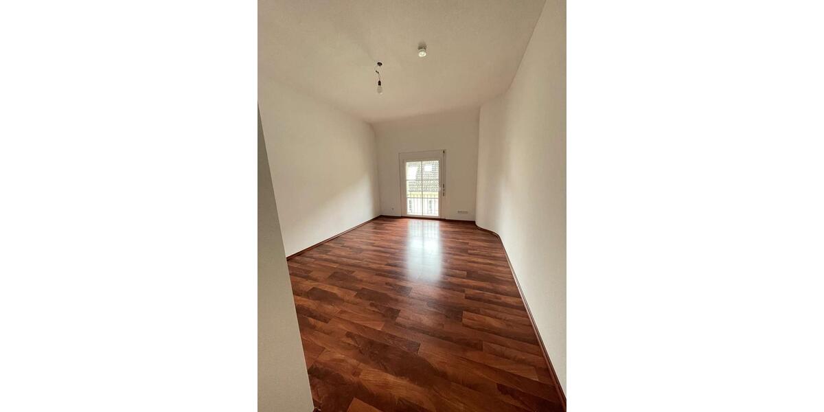 Etagenwohnung Waldshut-Tiengen Tiengen - 4 Zimmer, 158 m&sup2;, 1.500&euro; | Angebot:26479729