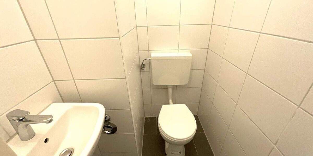 Zimmer Nürnberg Langwasser - 3 Zimmer, 80 m&sup2;, 899&euro; | Angebot:25780095