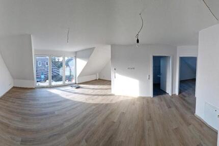 Schöne helle Oberwohnung 3 zimmer